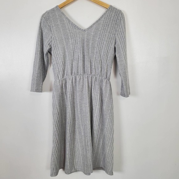 The Vanity Room NWT large wrap front grey gress - Picture 3 of 3